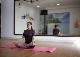 AERIAL YOGA