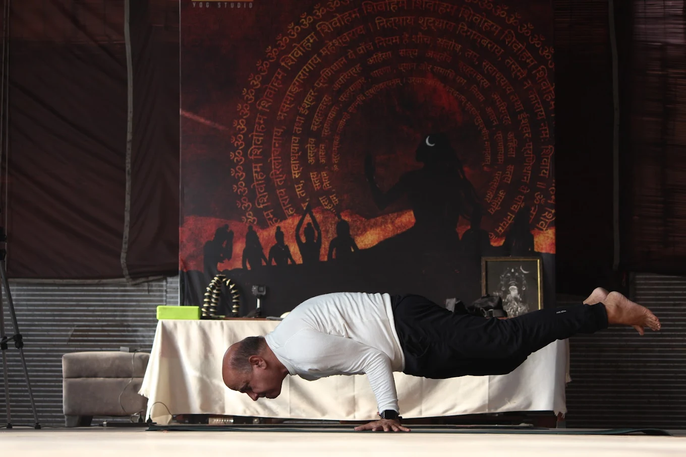 Thought-Free Meditation and Yoga Program