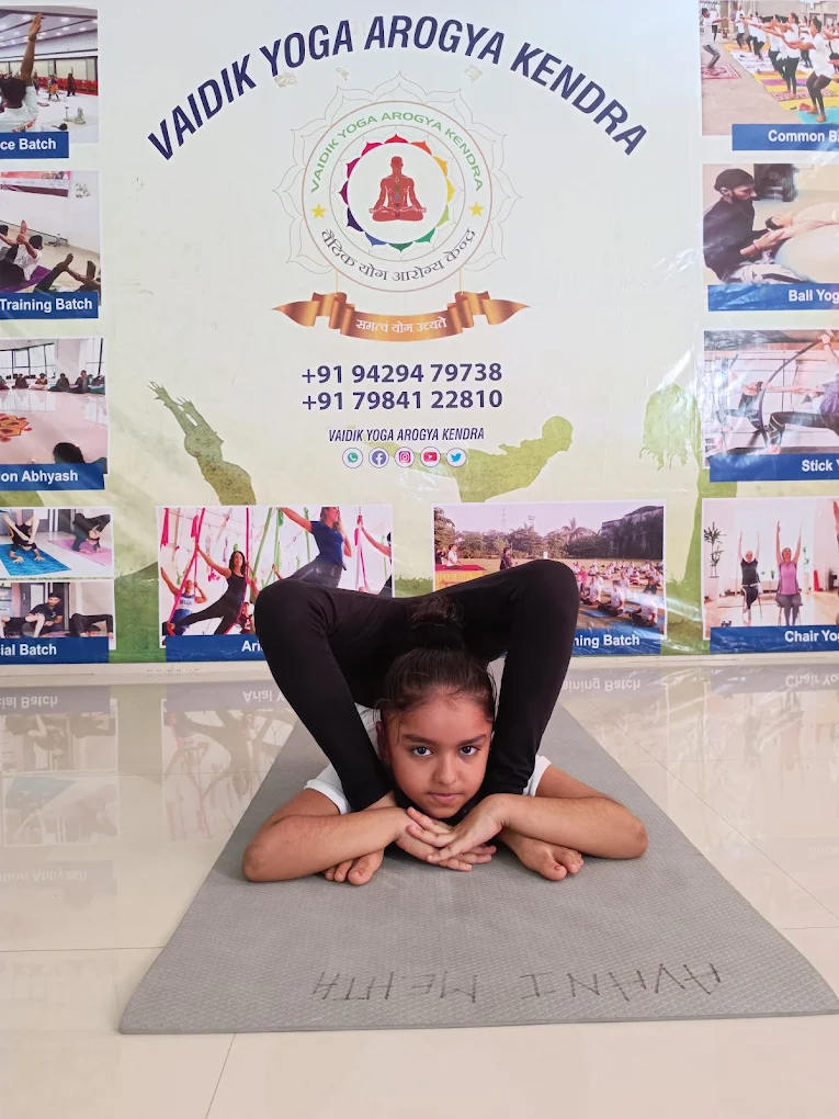 Vaidik Yoga Aarogya Kendra – Traditional Vedic Yoga Program