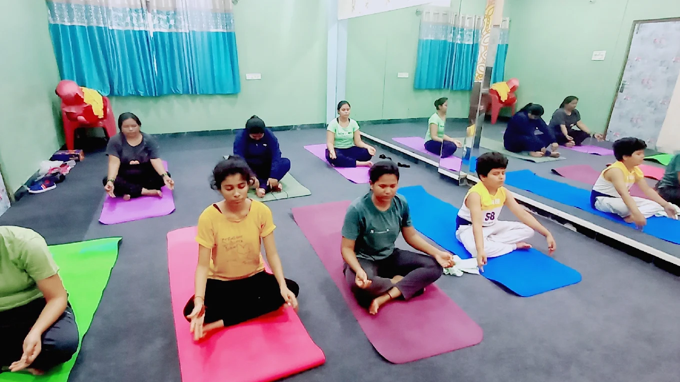 Shradhha Yoga Classes – Beginner to Intermediate Yoga Program