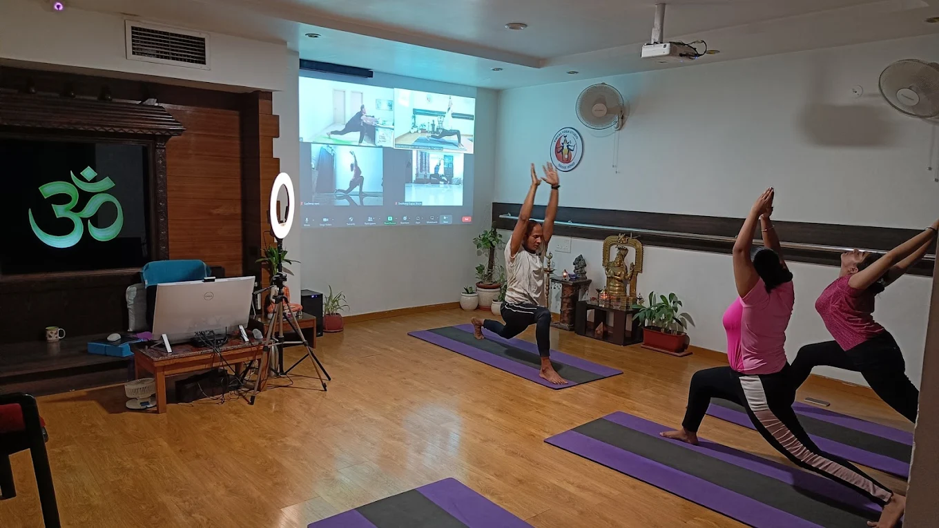Vinyas Yoga Studio – Flow Yoga Course