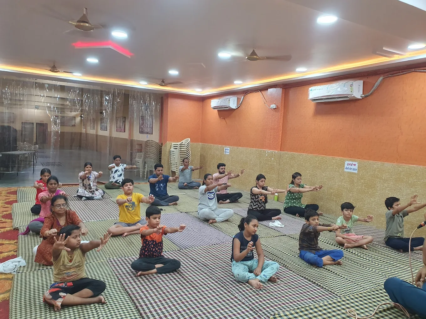 Lucky Pandey Yoga Classes – Personalized Yoga Training Course