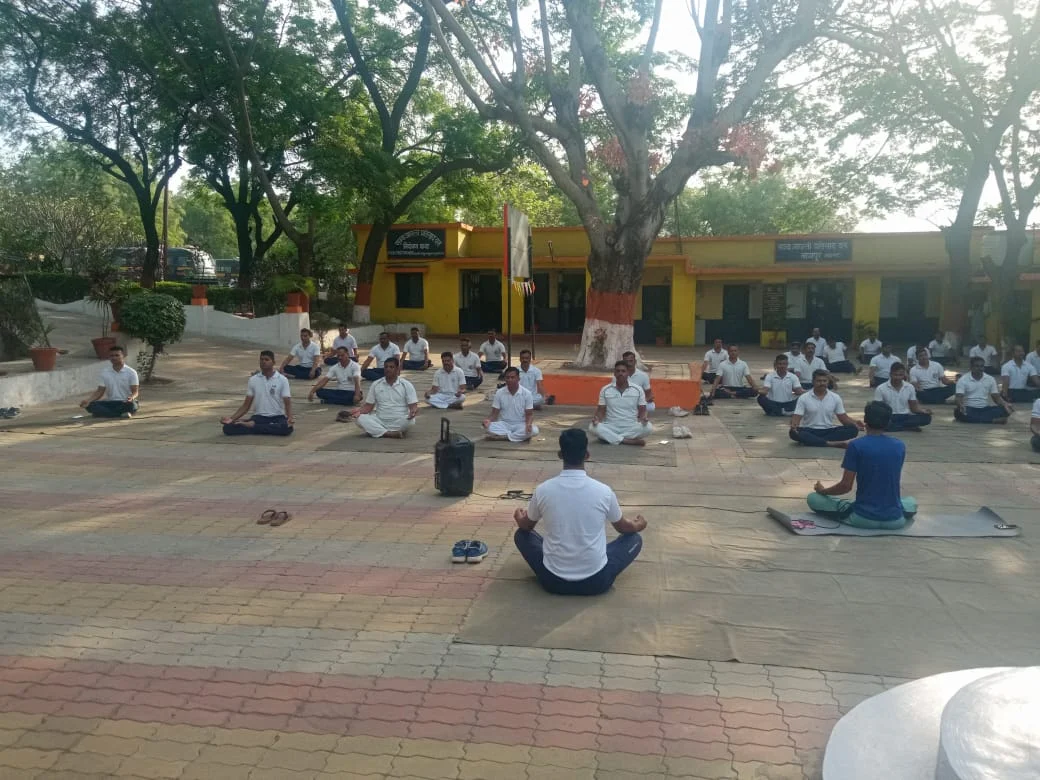 TEJ YOGA School – Yoga Course