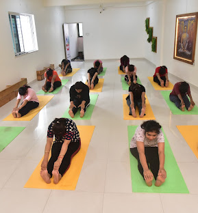 Dr.KajalJaiswal Yoga Studio – Yoga Course