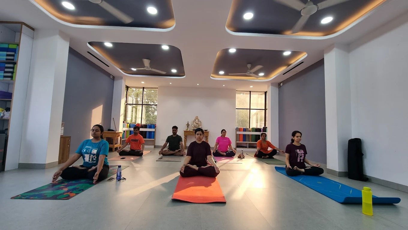 Vijayan's Yoga – Yoga Course
