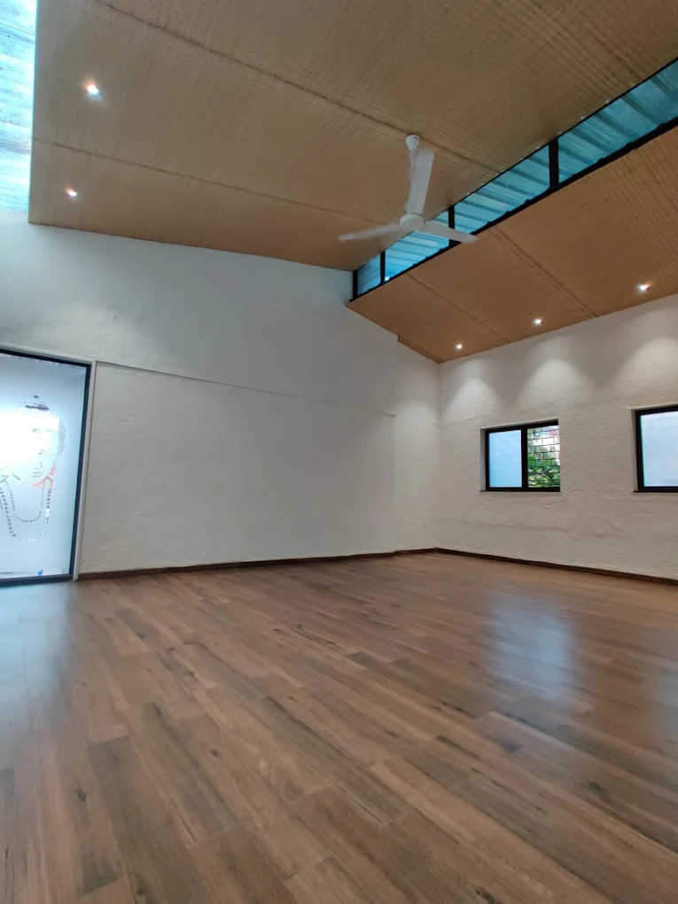 CONNECTING SOUL YOGA – Yoga Course
