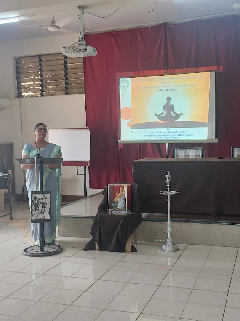 Dirghayu Yoga Studio – Yoga Course