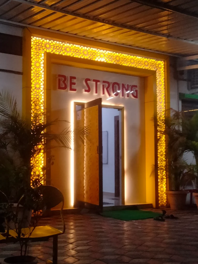 Yoga and Strength Building Sessions for Everyday Fitness