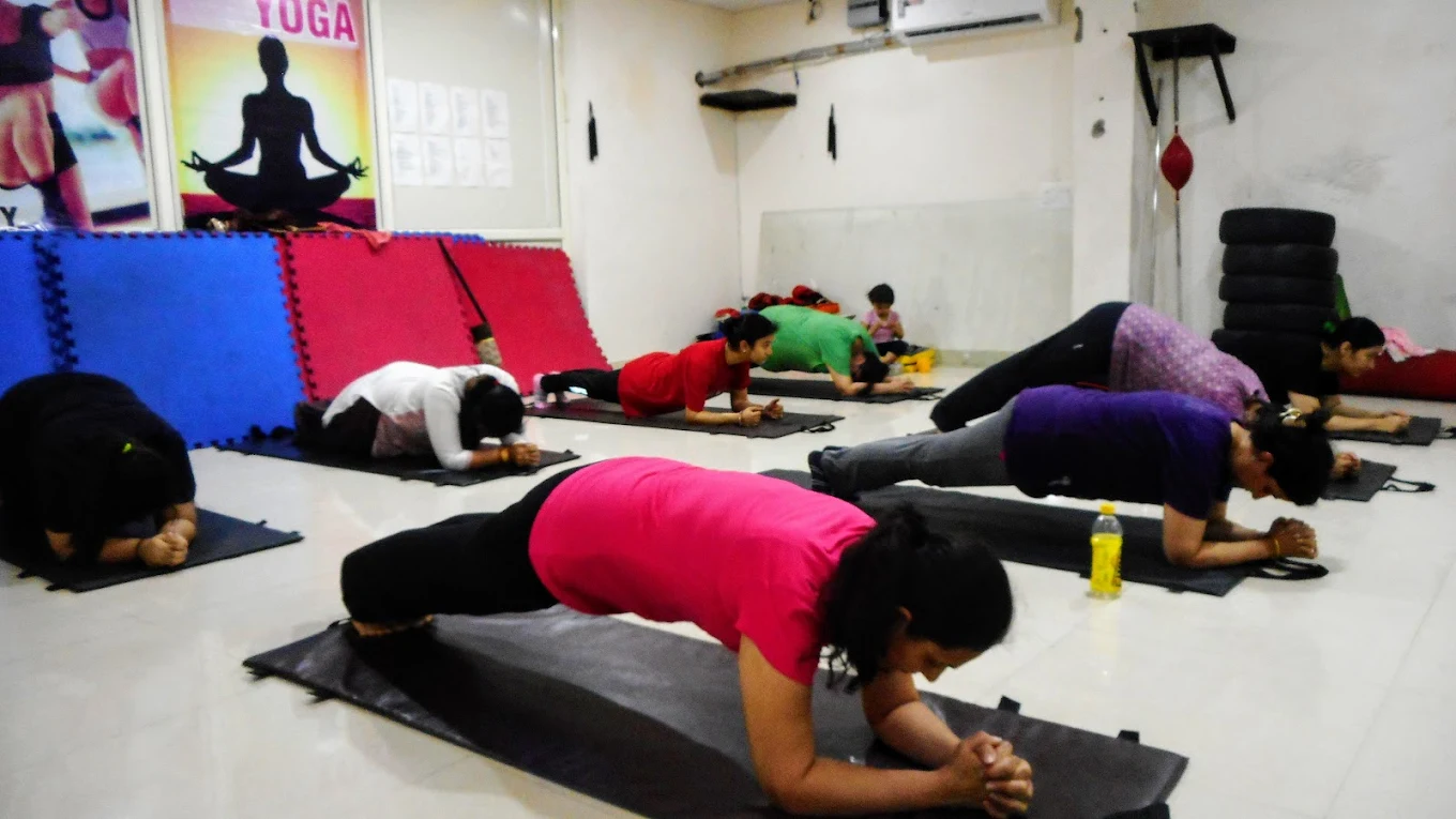 Power Yoga Sessions for Strength and Flexibility