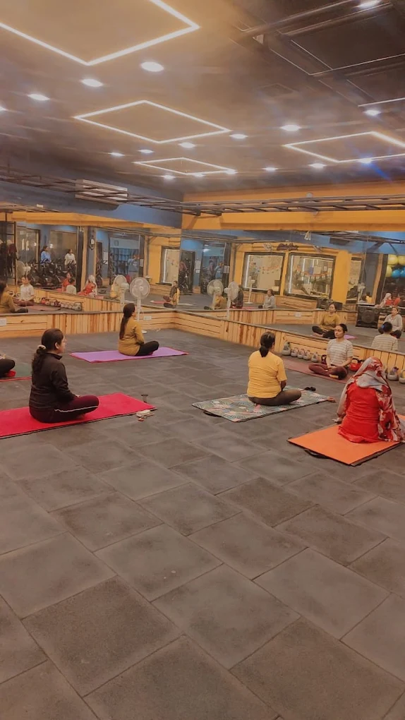 Complete Yoga Training for Healthy and Balanced Living