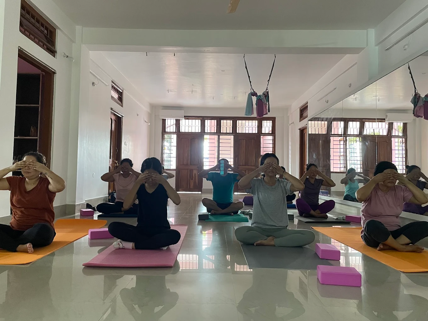 Mindful Yoga Sessions for Balance and Everyday Wellness
