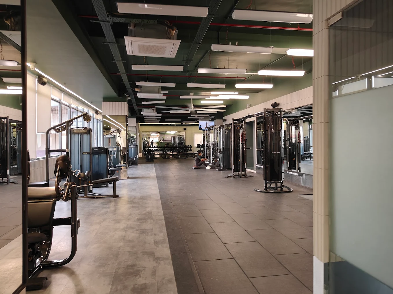 Premium Fitness Training for Strength and Performance