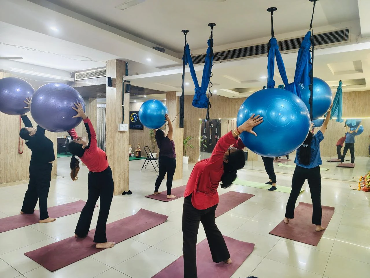 Yoga and Meditation Classes for Holistic Wellness