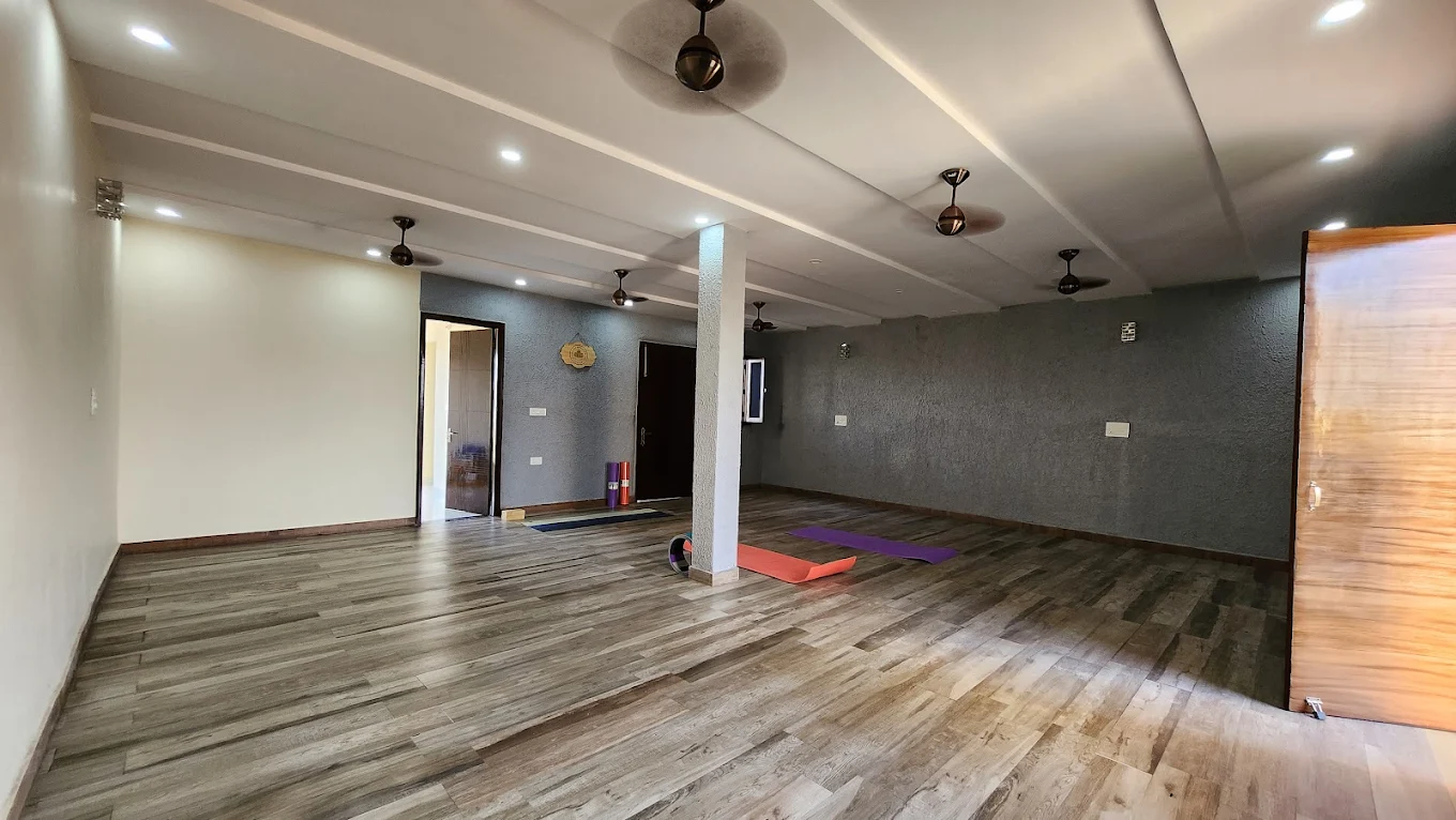 Professional Yoga Training for Wellness and Healthy Living