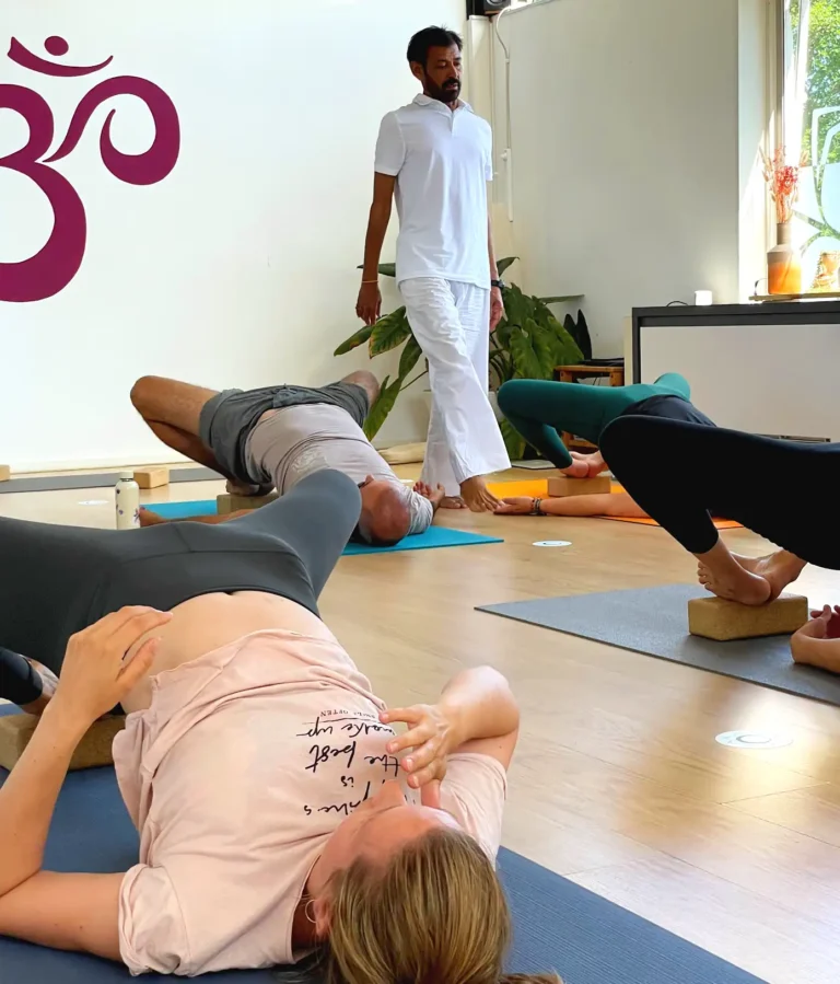 Mahamukti Yoga  School