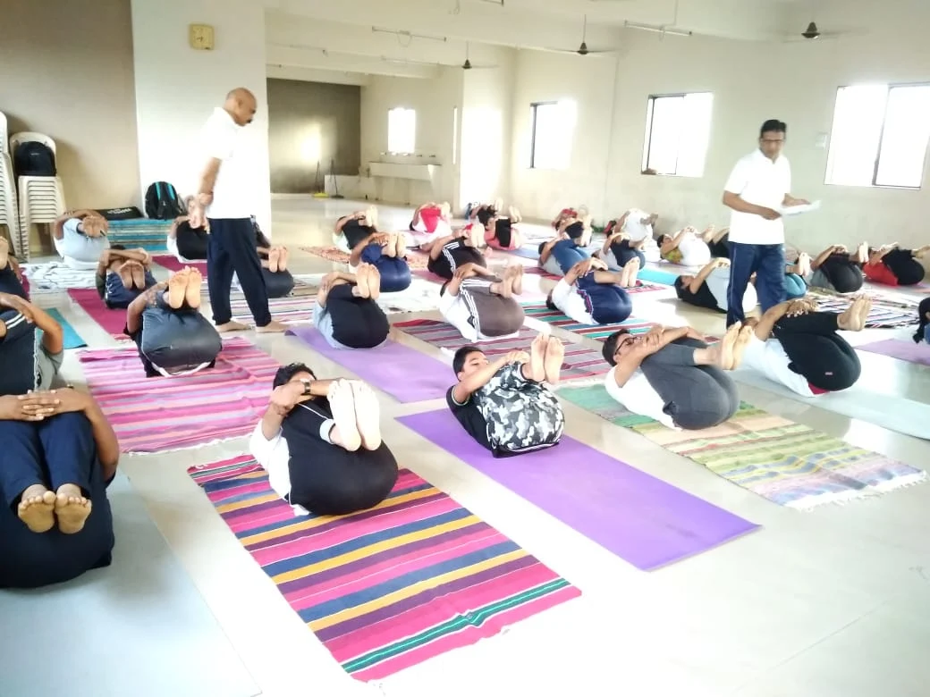 Hari Om Yog  Kendra