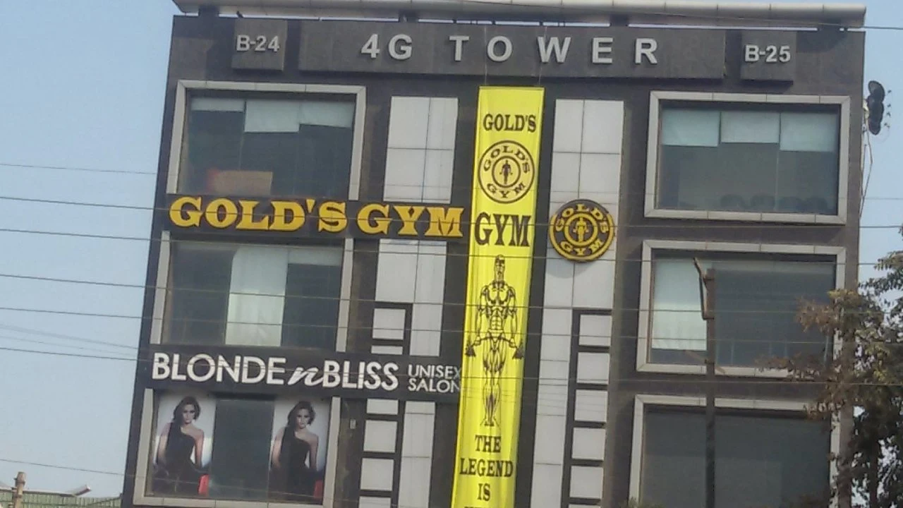 GOLD'S  GYM 