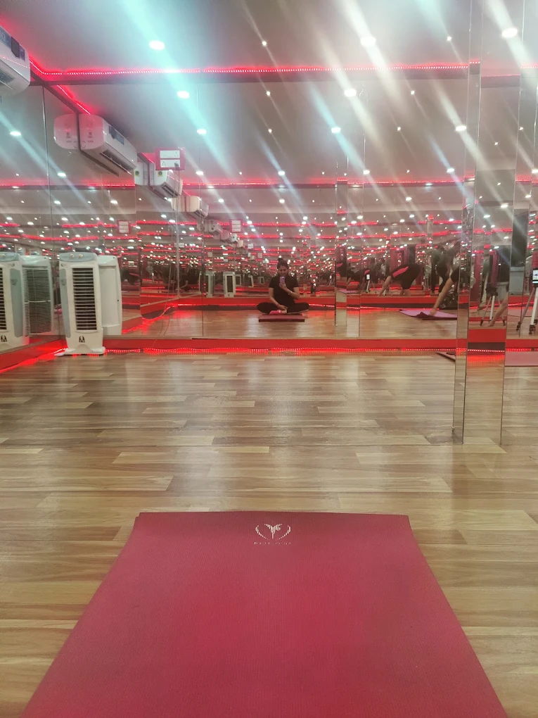 Real Yoga  Kolkata