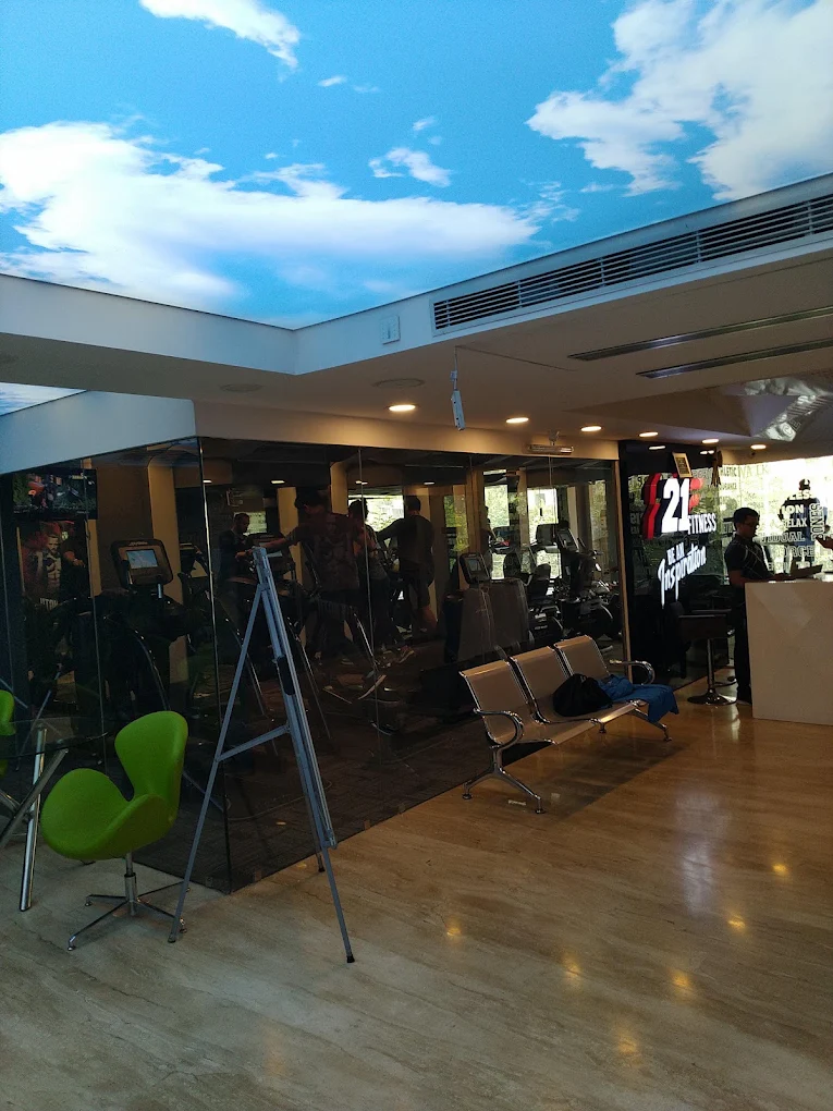 21  FITNESS